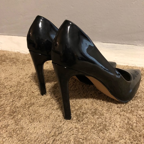 Forever 21 size 7.5 black heels! Only worn once! - Picture 4 of 4